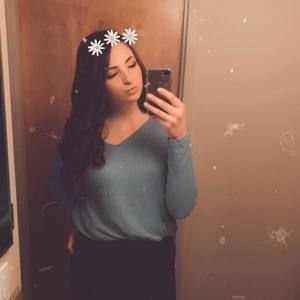 Meet your Posher, Alexis